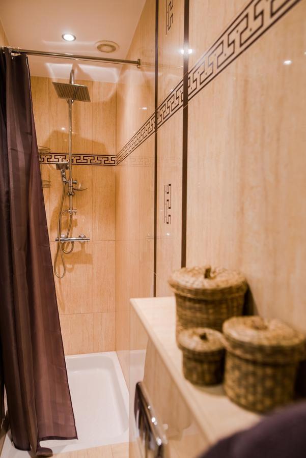 Halby Luxury Rooms Chmielna 73B Warsaw Exterior photo
